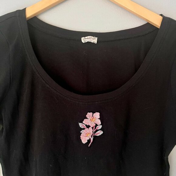 NEW Intimately Free People Black Crop Long Sleeve Top Large - Picture 2 of 5